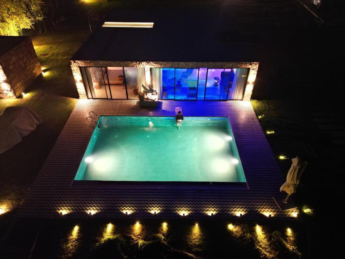 Kesar Farm House On The Lake Udaipur Esterno foto