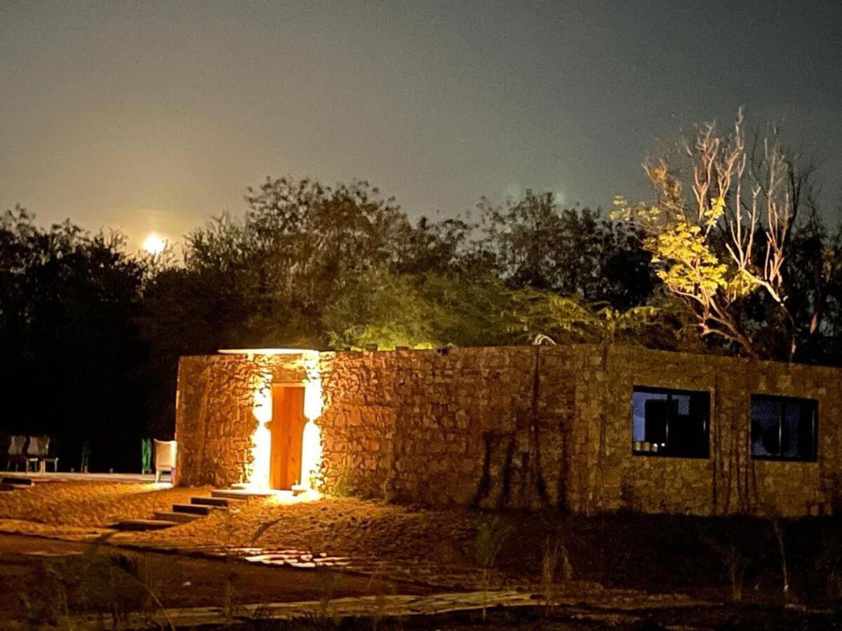 Kesar Farm House On The Lake Udaipur Esterno foto
