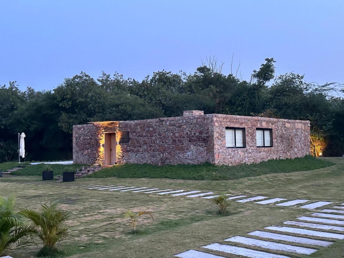 Kesar Farm House On The Lake Udaipur Esterno foto